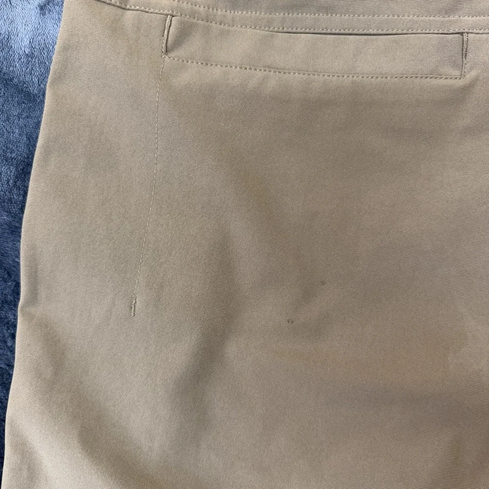 Lululemon The Works Shorts Mens 34 Khaki Tan Stretch Technical Chino 11